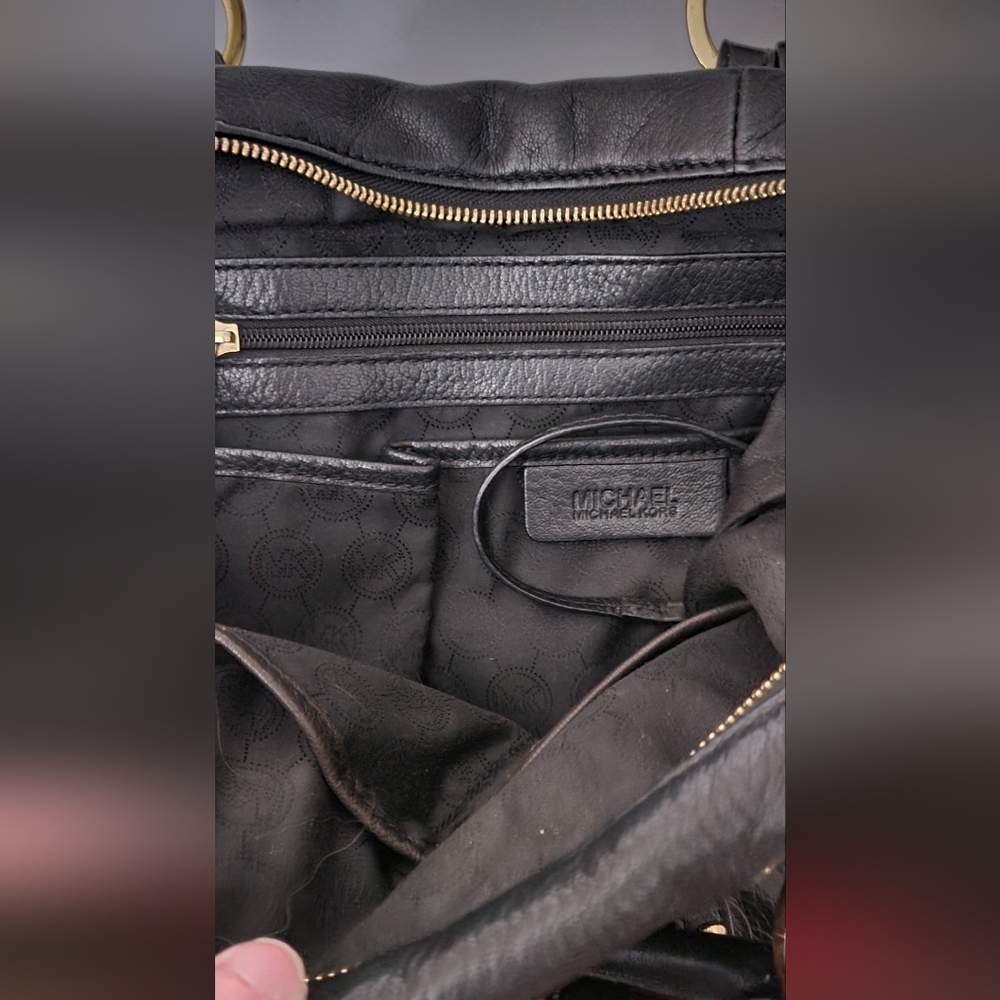 Michael Kors Black Leather Pebbled Purse Gold Hardware Studded Buckles Euc Clean - Picture 11 of 16